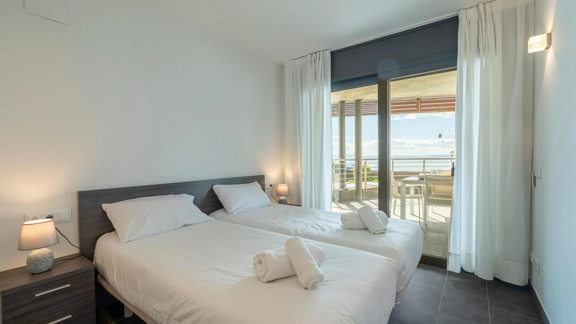 Apartment Apartamento Con Gran Terraza Delante Del Mar Roses Spain