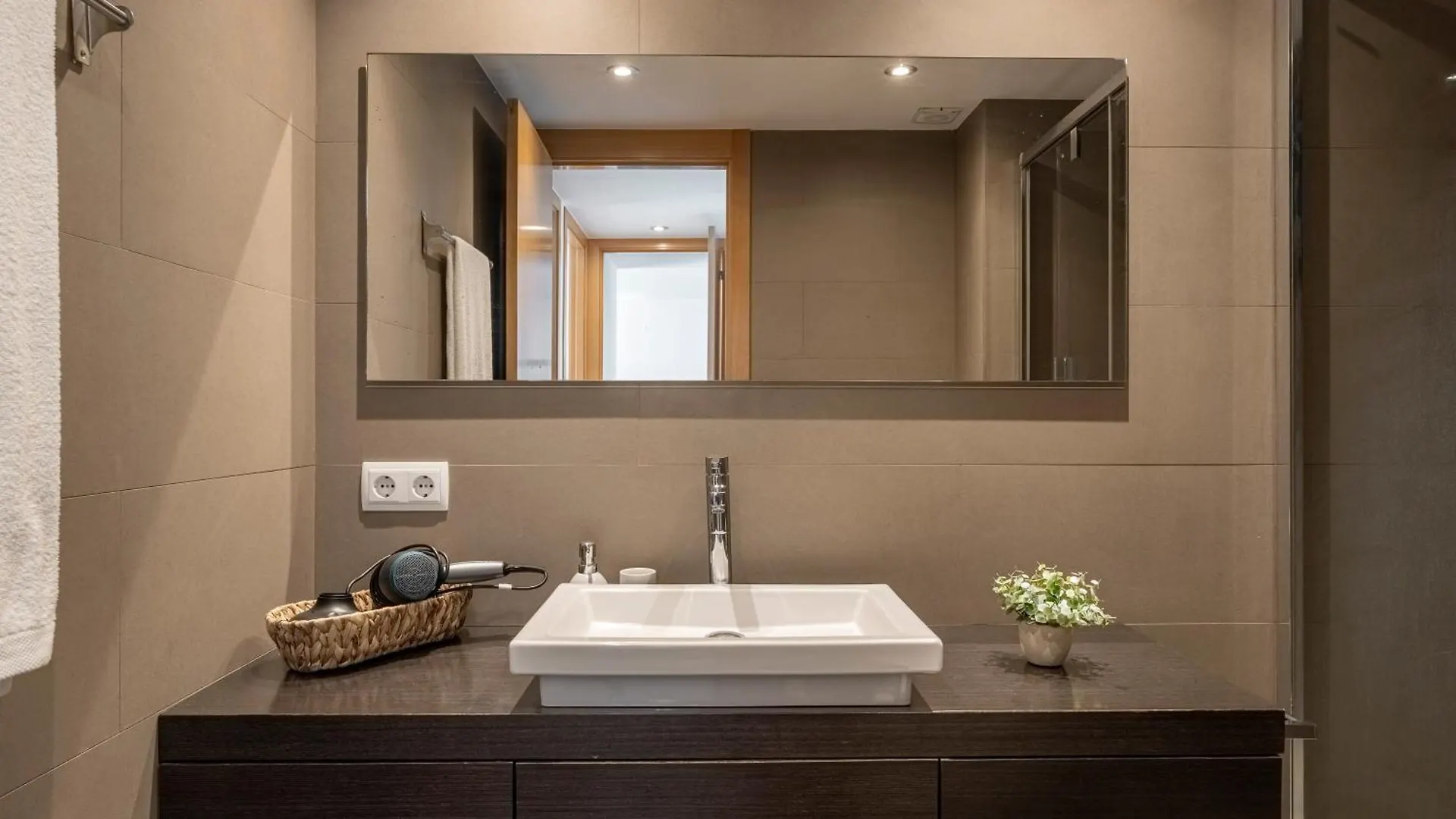 Апартаменты Apartamento Con Gran Terraza Delante Del Mar Росас